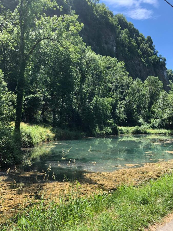 Au Pied Du Vercors Tout Est Permis La Riviere  Exterior foto